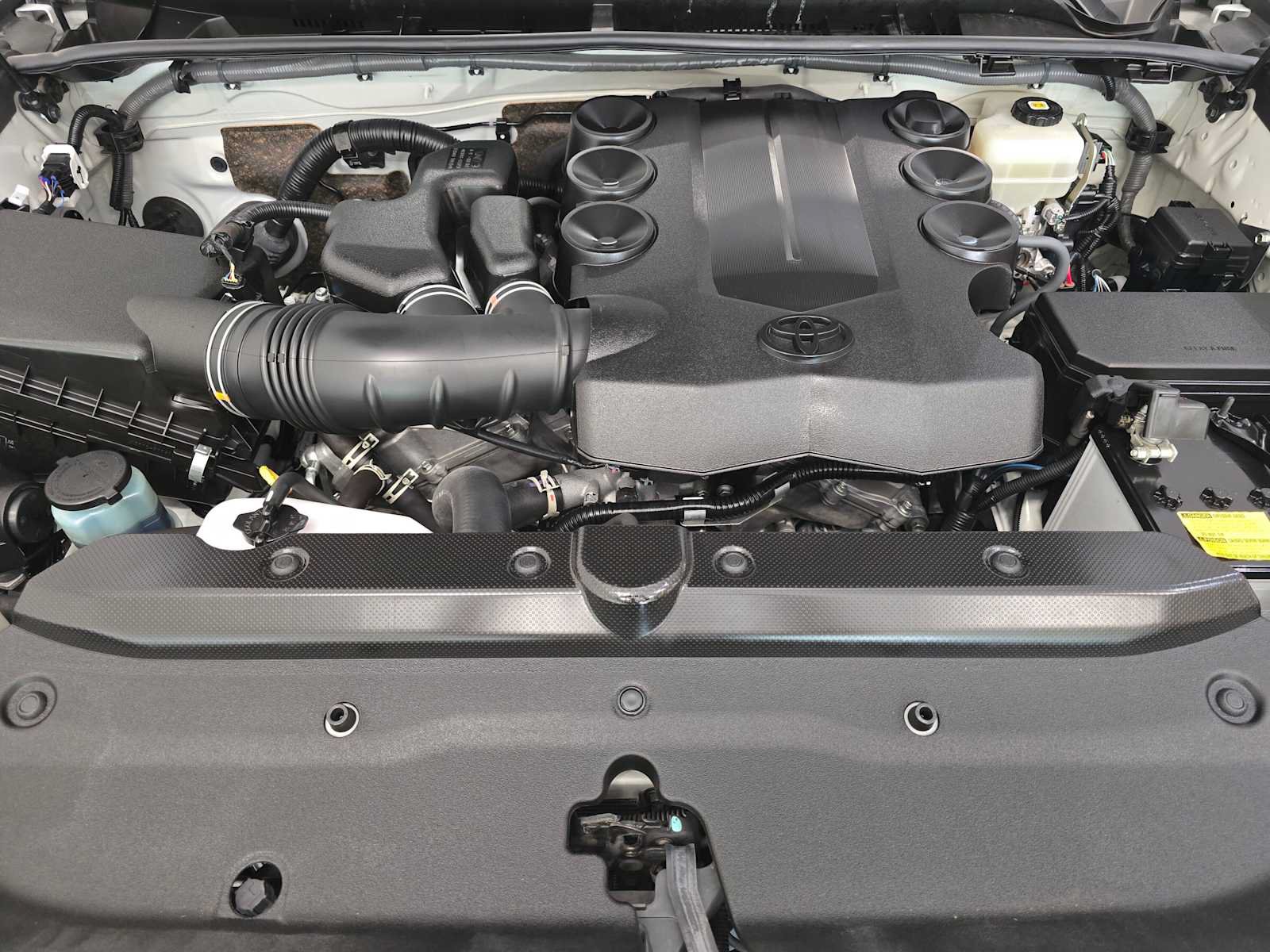 Certified 2022 Toyota 4Runner SR5 AWD/4WD image 9