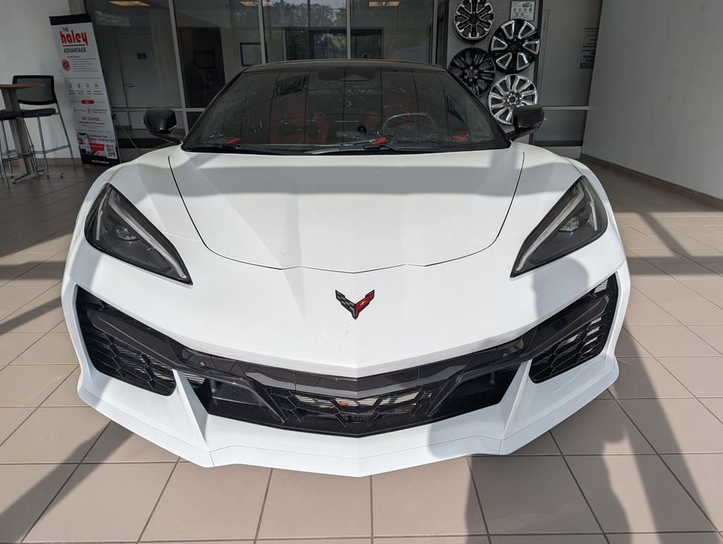 Used 2025 Chevrolet Corvette Z06 w/ Battery Protection Package image 3