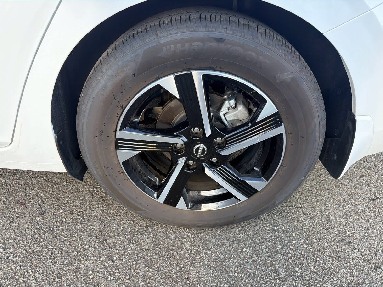 Used 2025 Nissan Sentra SV w/ All-Weather Package FWD image 5
