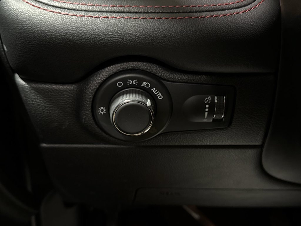 Used 2024 Dodge Durango GT AWD/4WD image 19