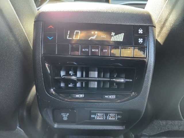 Used 2025 Jeep Grand Cherokee L Laredo w/ Luxury Tech Group I AWD/4WD image 26