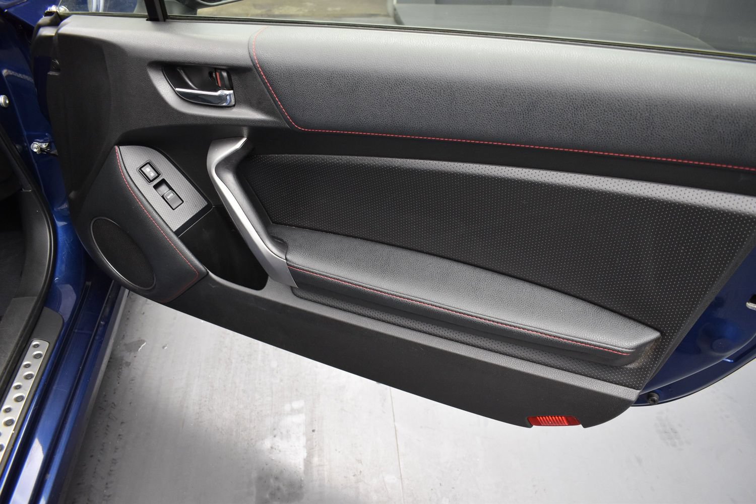 Used 2015 Scion FR-S RWD image 11