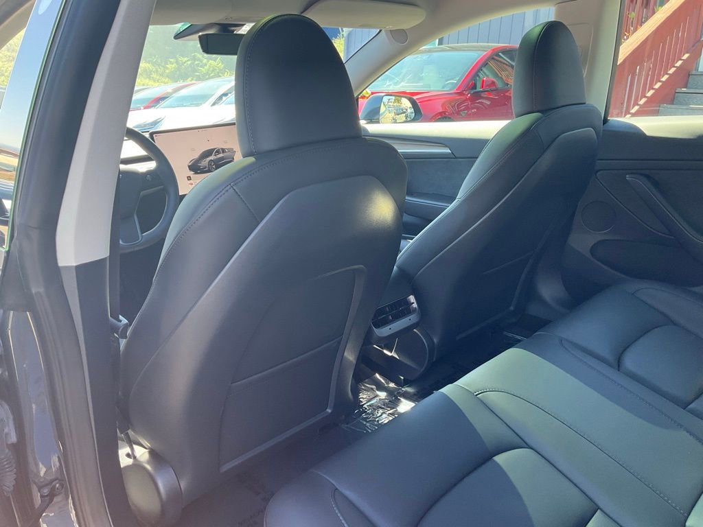 Used 2023 Tesla Model 3 Standard Range image 33