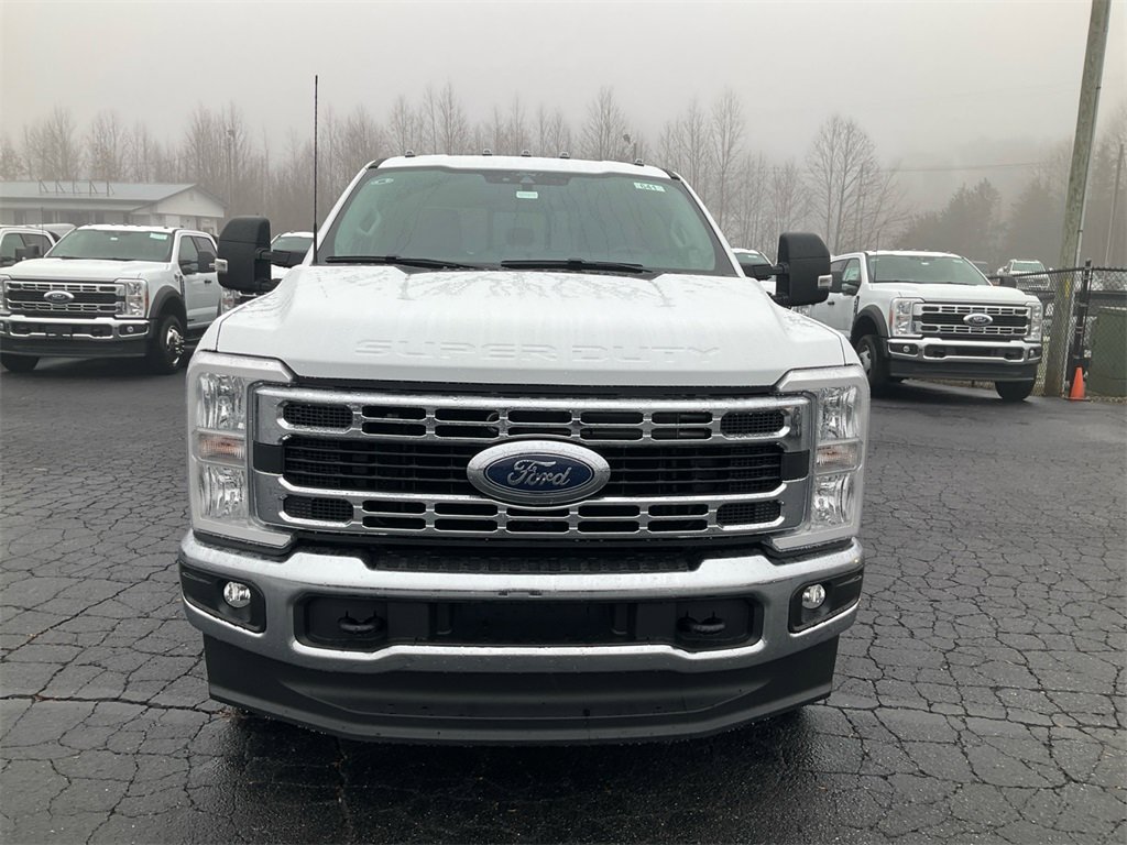 New 2026 Ford F350 XL w/ XL Chrome Package image 2