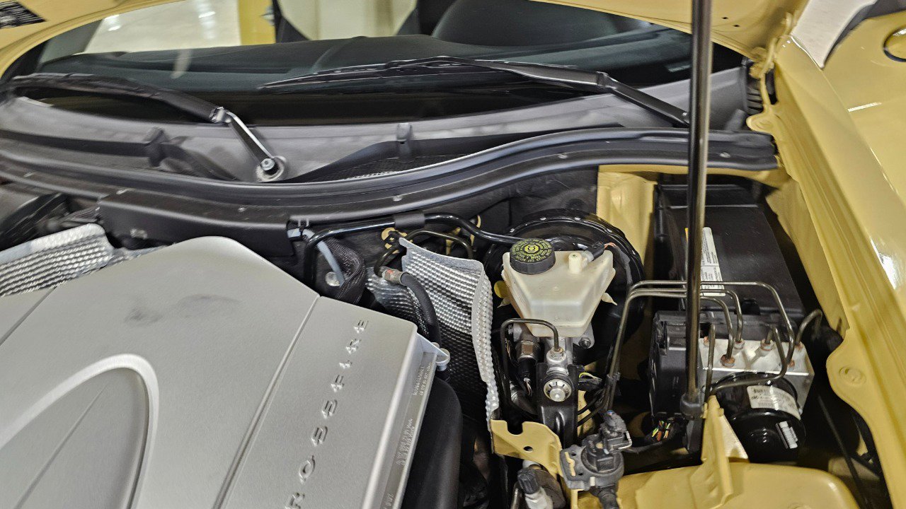 Used 2005 Chrysler Crossfire Limited image 12