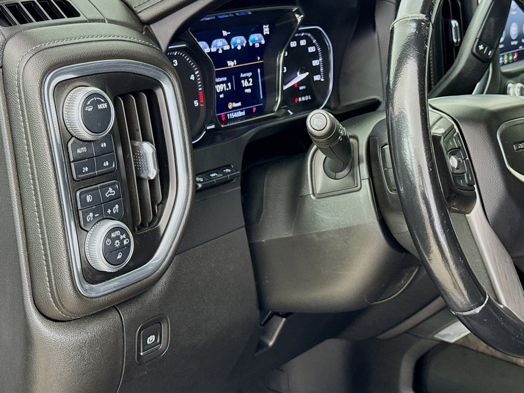 Used 2020 GMC Sierra 2500 Denali w/ Denali Ultimate Package image 10