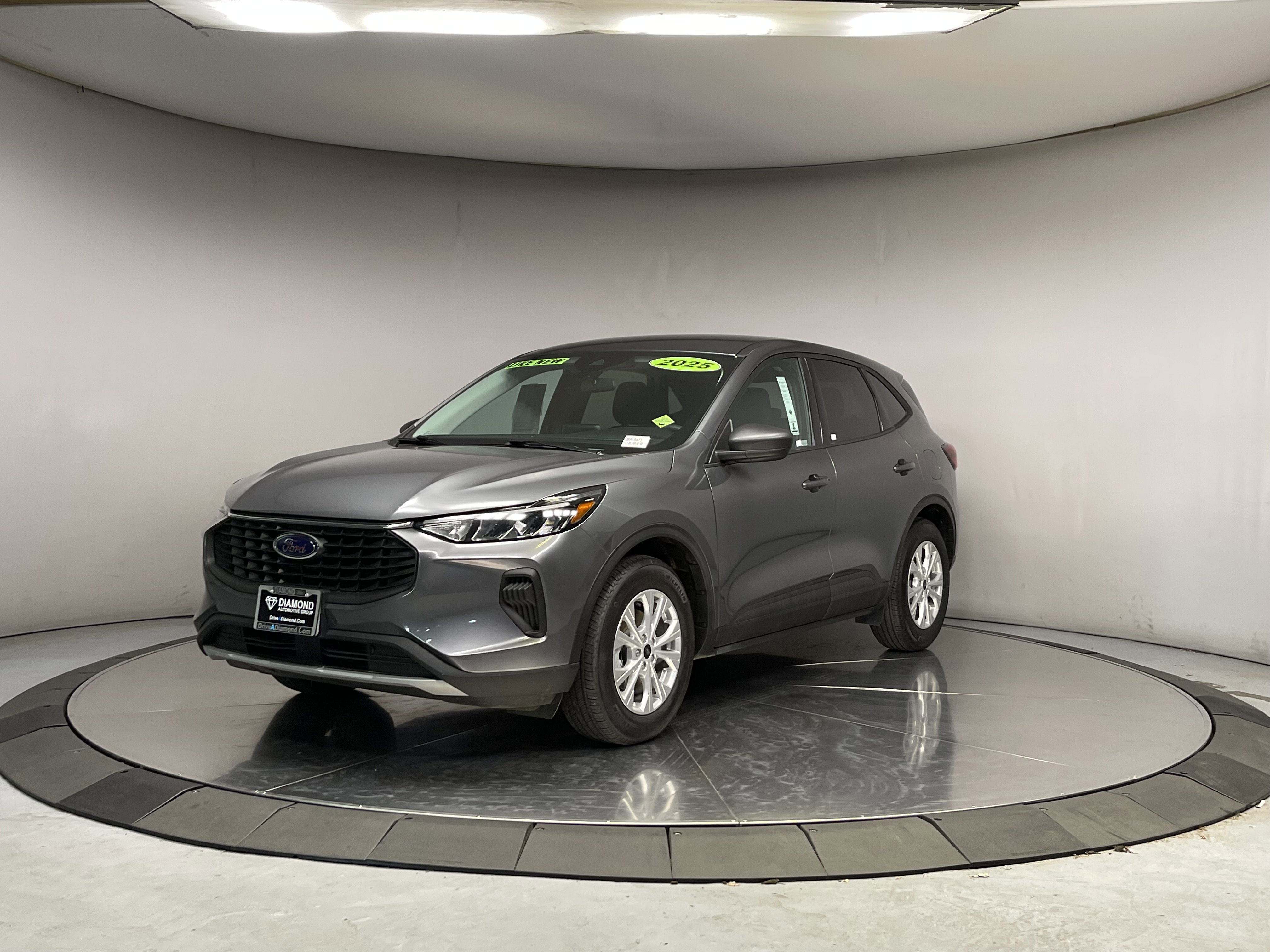 Used 2025 Ford Escape Active image 3