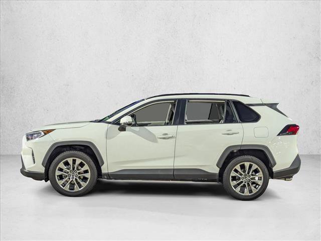 Used 2019 Toyota RAV4 XLE Premium w/ Cold Weather Package image 4