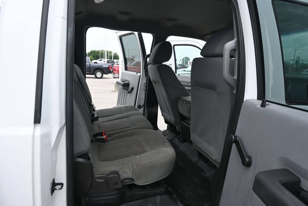 Used 2014 Ford F550 2WD Crew Cab Super Duty image 22
