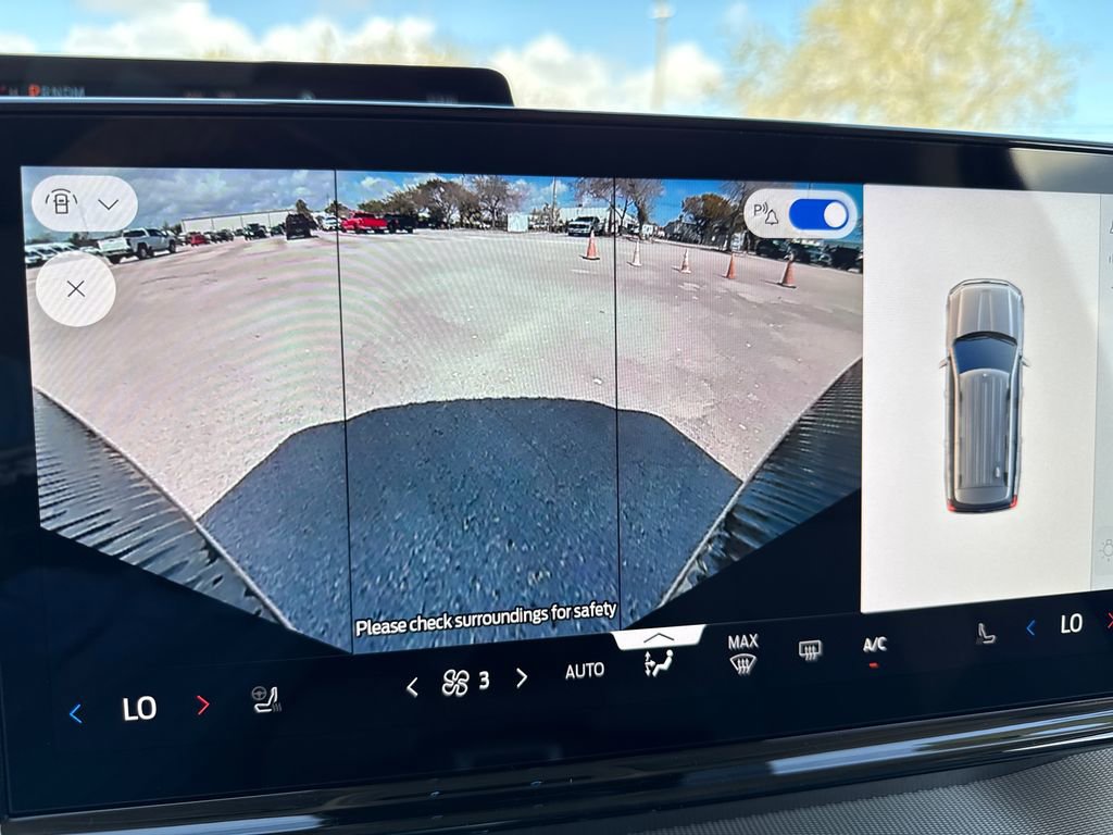 New 2026 Ford Expedition Active image 28