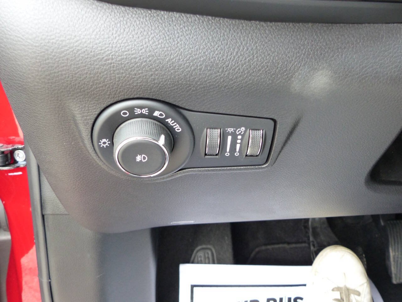 Used 2026 Jeep Compass Latitude AWD/4WD image 20