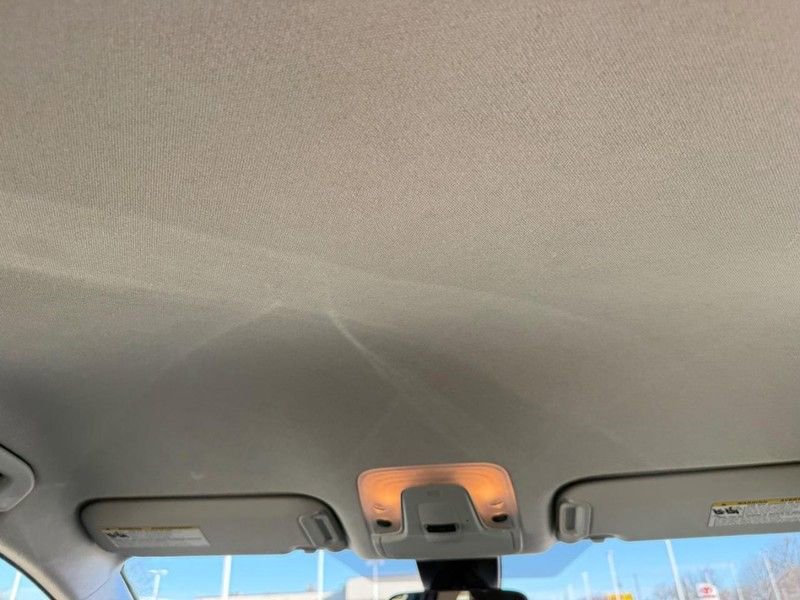 Used 2019 Toyota Prius LE image 15