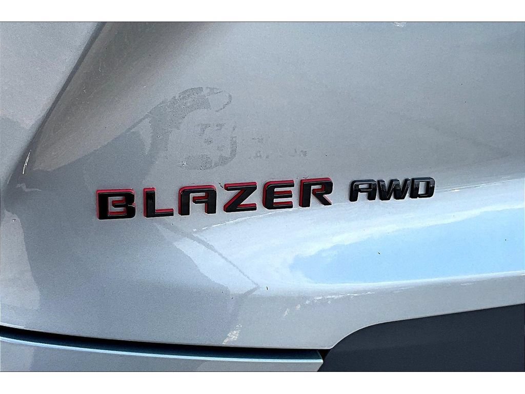 Used 2024 Chevrolet Blazer LT w/ Redline Edition AWD/4WD image 10