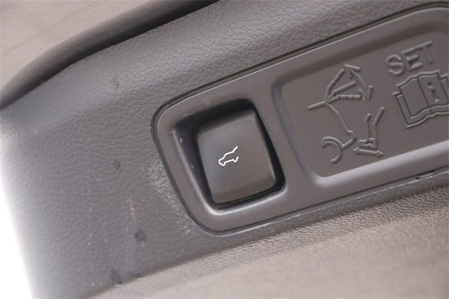 Certified 2023 Ford Expedition XLT image 9