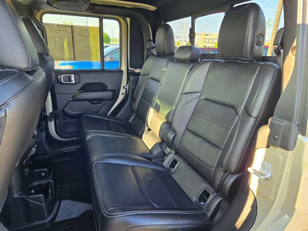 Used 2020 Jeep Gladiator Overland AWD/4WD image 30