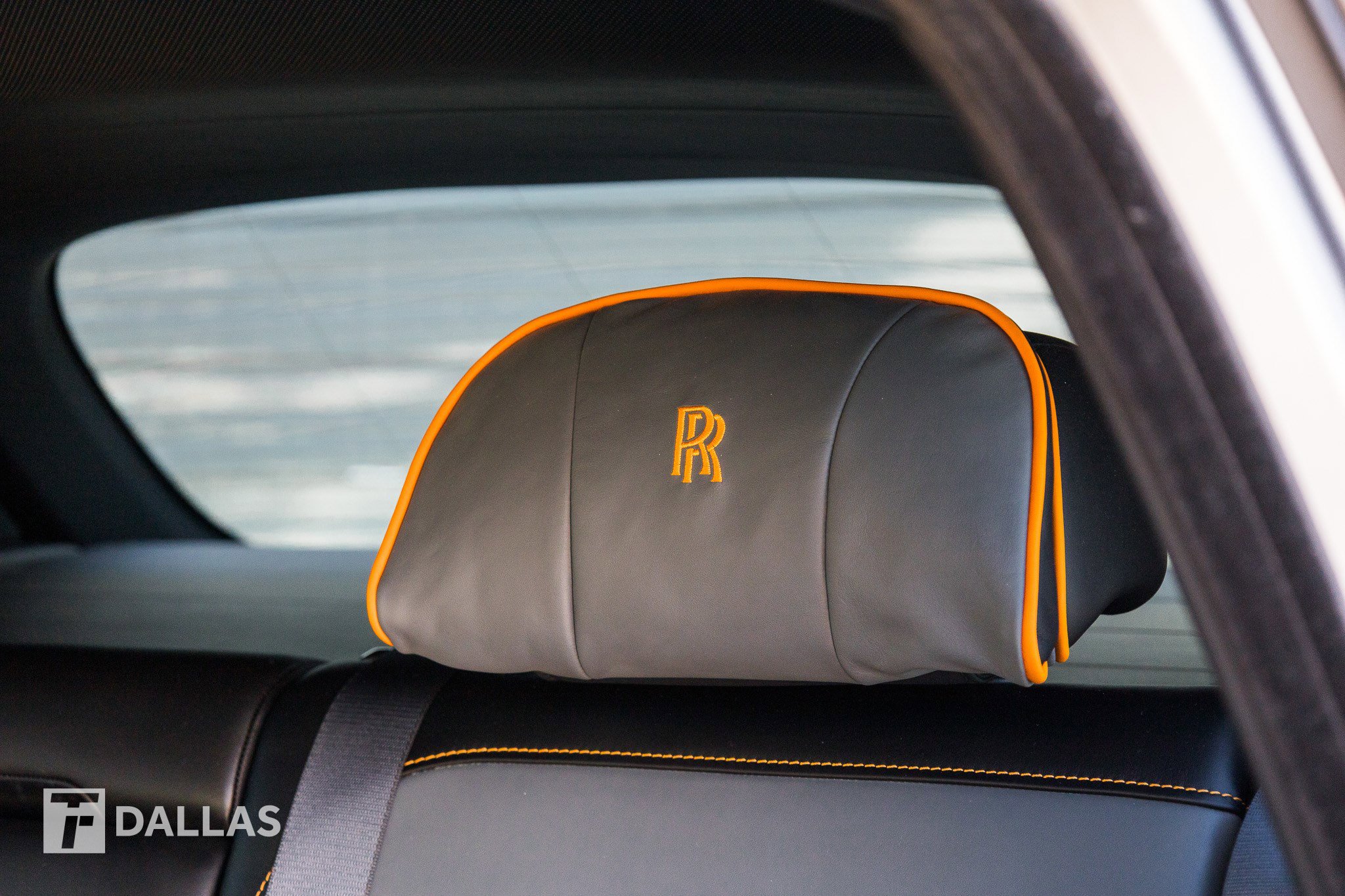 Used 2023 Rolls-Royce Cullinan w/ Cullinan Package image 31