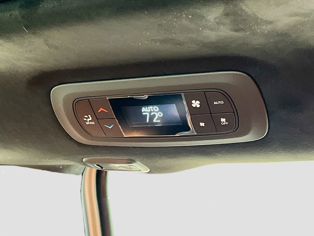 New 2026 Chrysler Pacifica Pinnacle FWD image 27