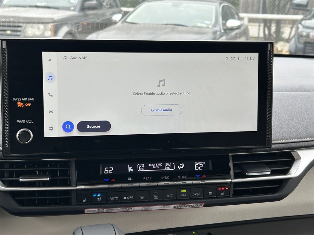 Used 2026 Toyota Sienna Limited image 22