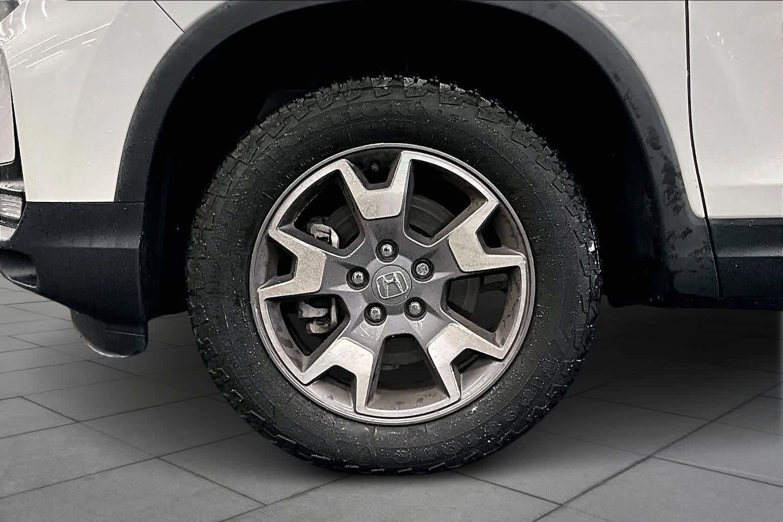 Used 2023 Honda Passport TrailSport image 10