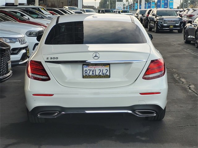 Used 2019 Mercedes-Benz E 300 image 4