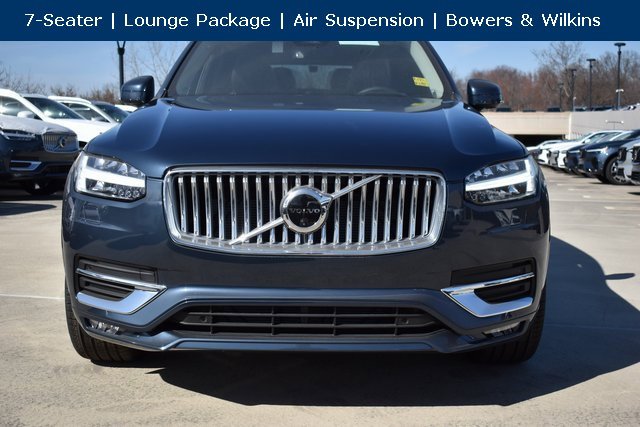 New 2025 Volvo XC90 B6 Ultra w/ Lounge Package image 2