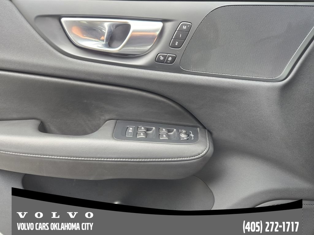 Certified 2025 Volvo V60 B5 Cross Country Plus AWD/4WD image 22