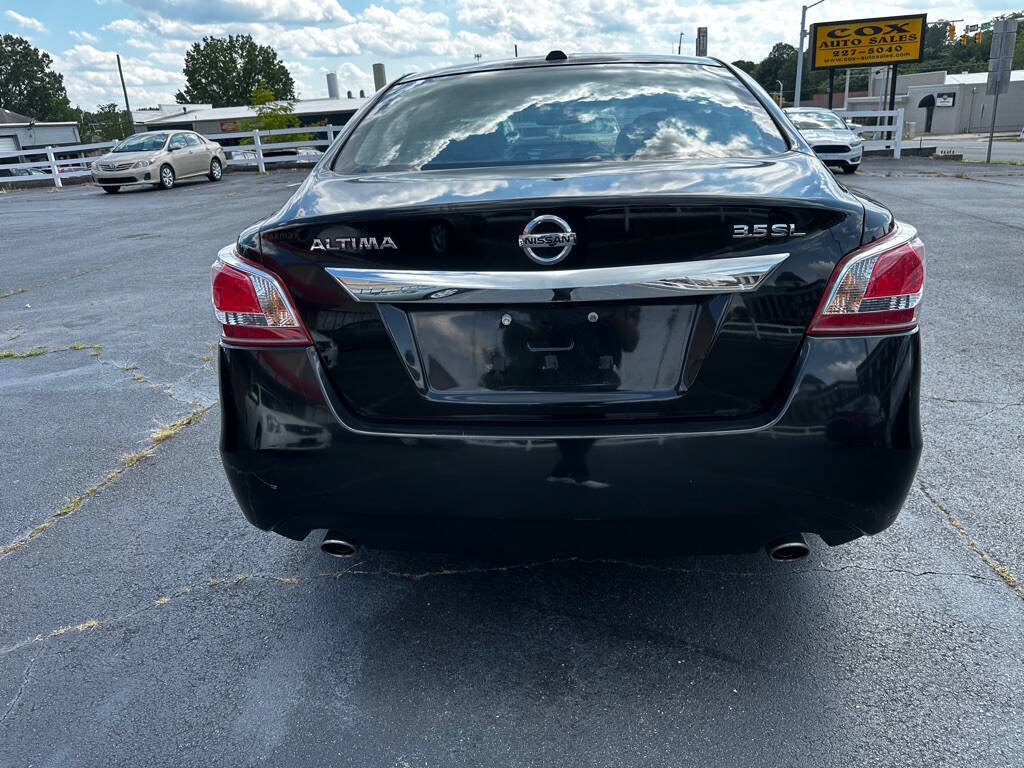 Used 2013 Nissan Altima 3.5 SL w/ Technology Pkg FWD image 6
