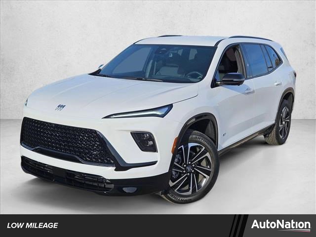 Used 2025 Buick Enclave Sport Touring image 1