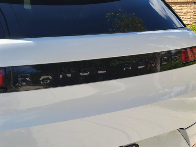 Used 2024 Land Rover Range Rover Sport Dynamic SE AWD/4WD image 8