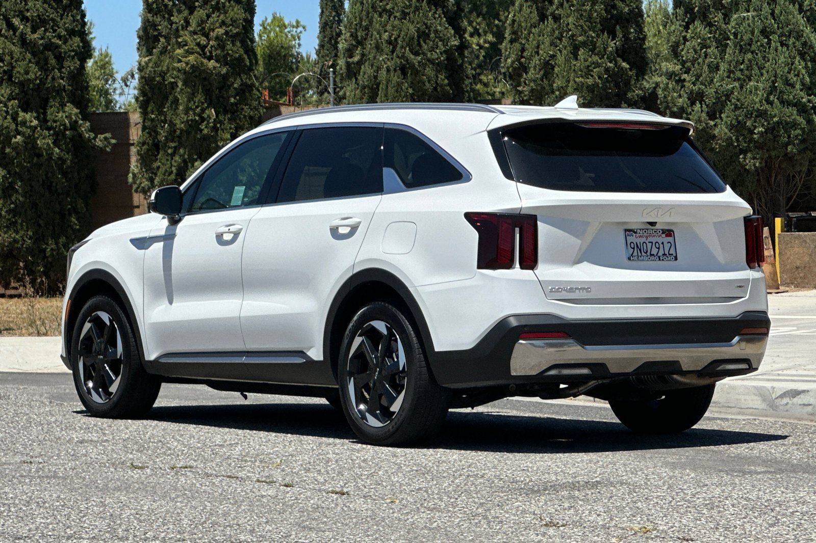 Used 2025 Kia Sorento EX AWD/4WD image 6