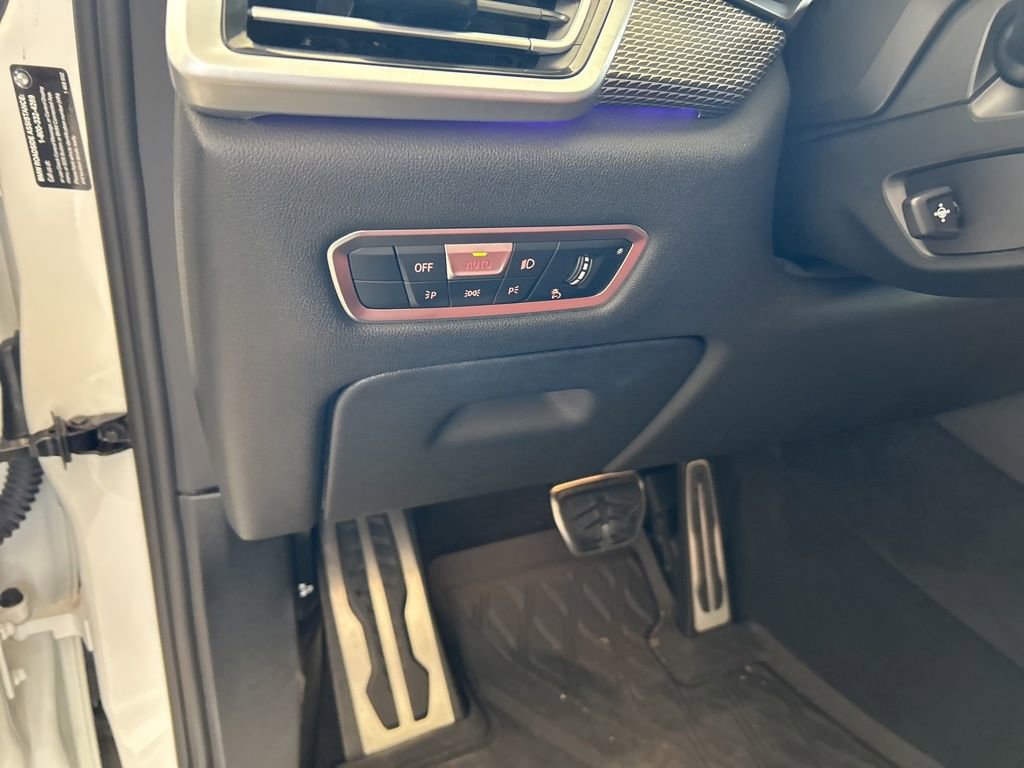 Used 2022 BMW X6 xDrive40i w/ Executive Package AWD/4WD image 47