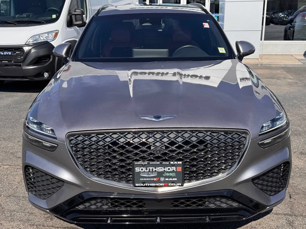 Used 2022 Genesis GV70 2.5T w/ Sport Prestige Package AWD/4WD image 2