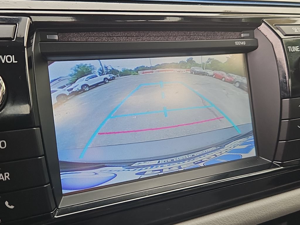 Used 2015 Toyota Corolla LE FWD image 8