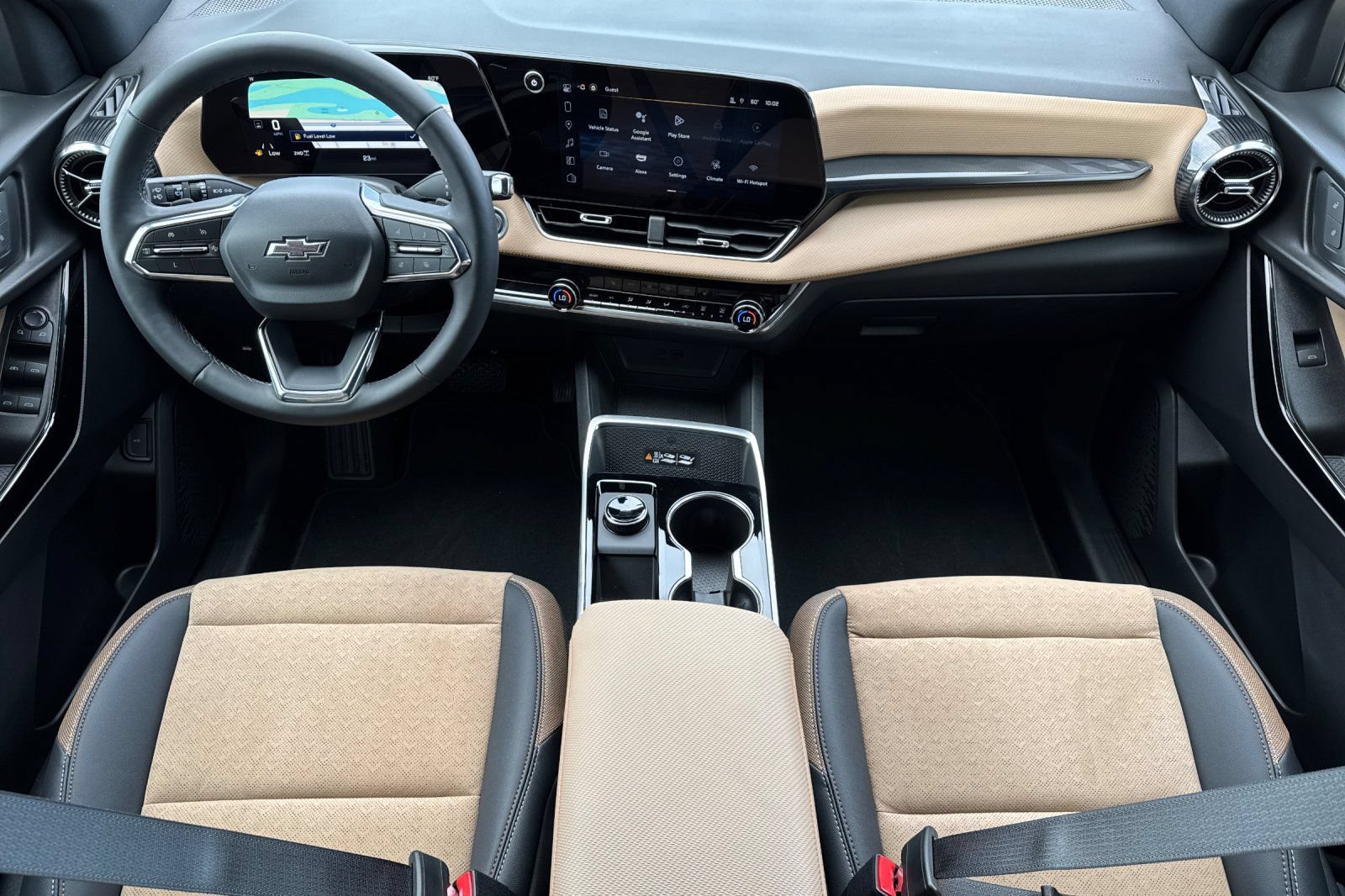 Used 2025 Chevrolet Equinox ACTIV w/ Safety and Technology Package AWD/4WD image 11
