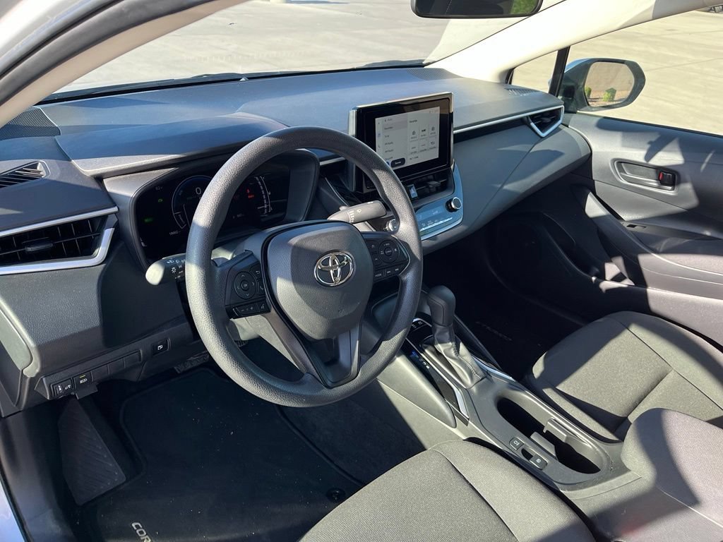 Used 2026 Toyota Corolla LE FWD image 11