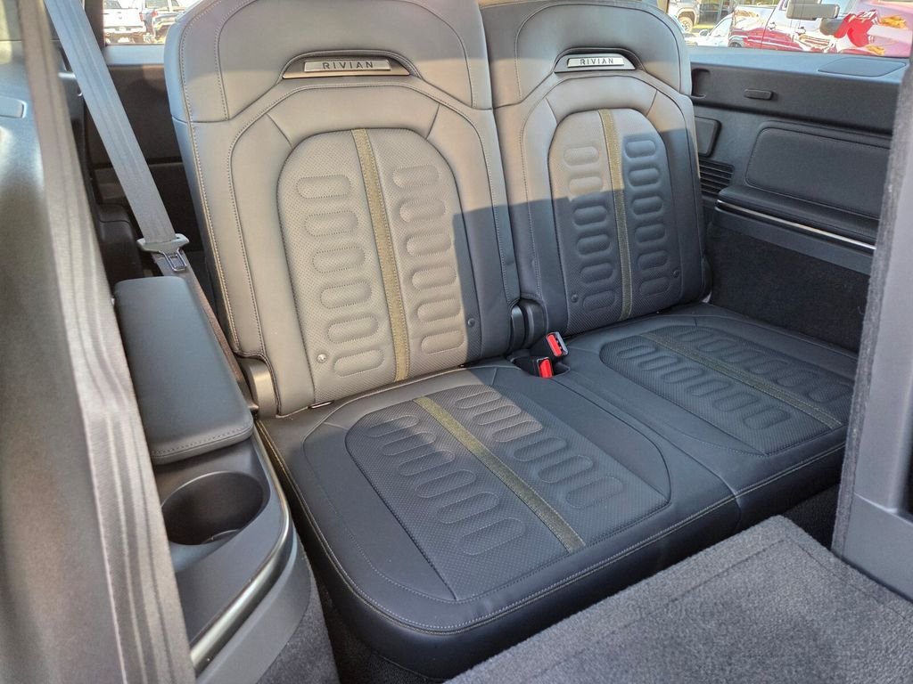 Used 2024 Rivian R1S Adventure AWD/4WD image 20