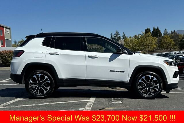 Used 2024 Jeep Compass Limited image 3