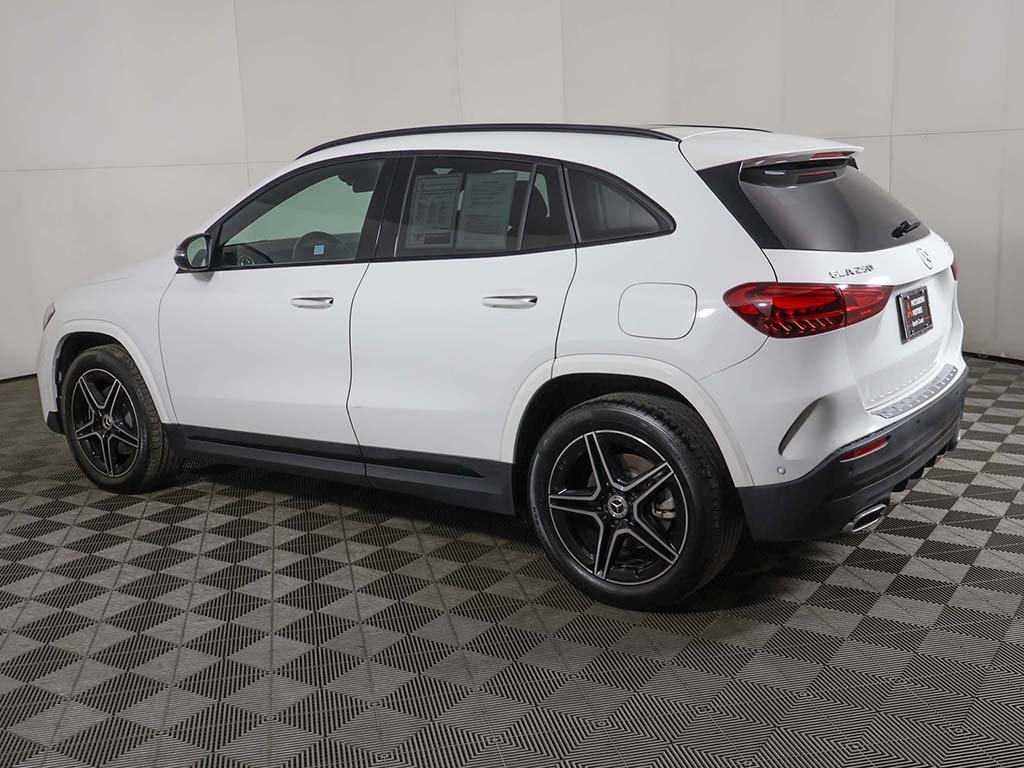 Used 2024 Mercedes-Benz GLA 250 4MATIC image 13
