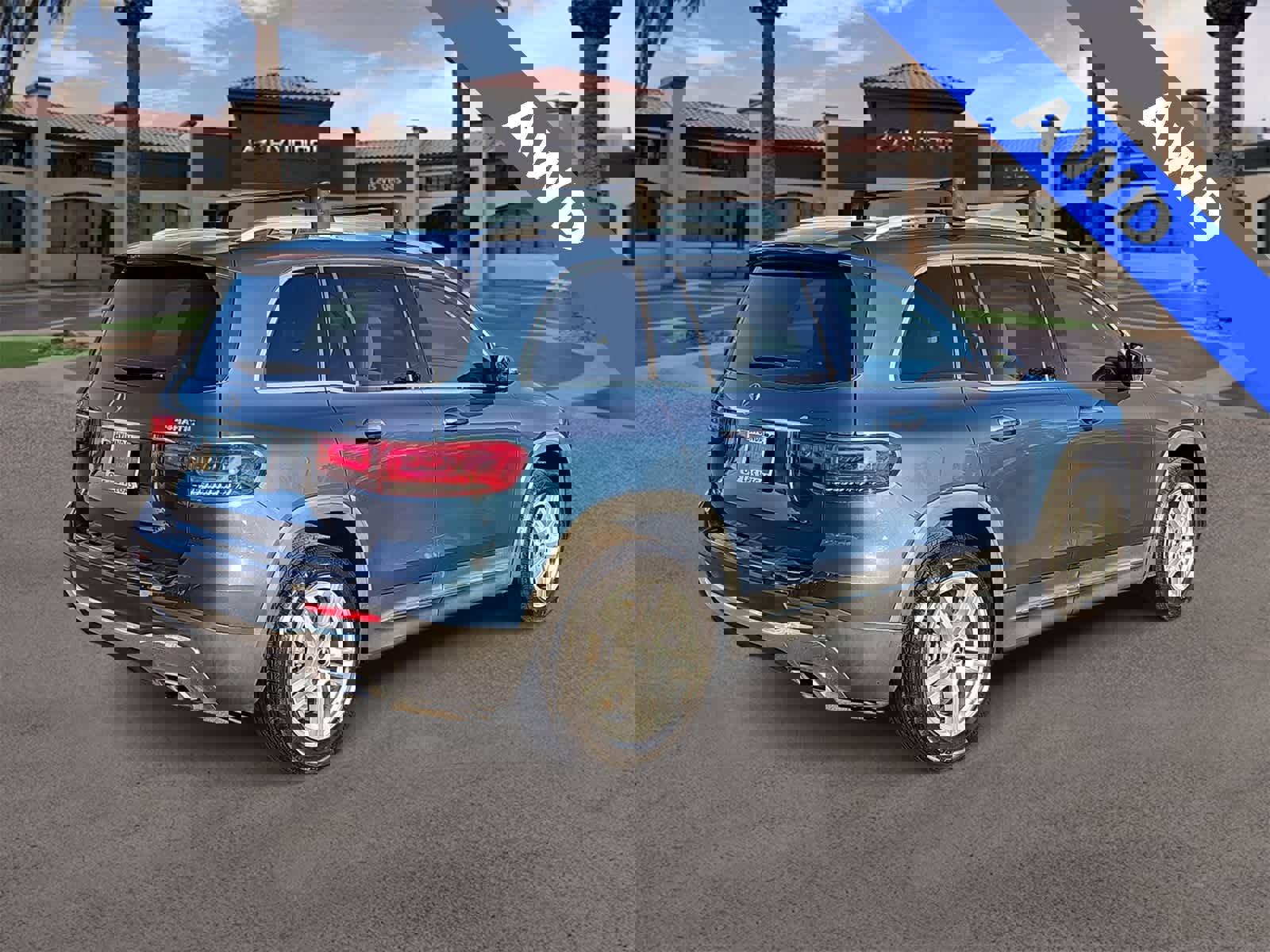 Used 2022 Mercedes-Benz GLB 250 4MATIC w/ Premium Package Lite image 8