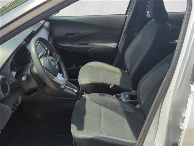 Used 2020 Nissan Kicks S FWD image 16