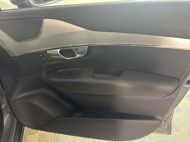 Used 2018 Volvo XC90 T5 Momentum w/ Convenience Package AWD/4WD image 18