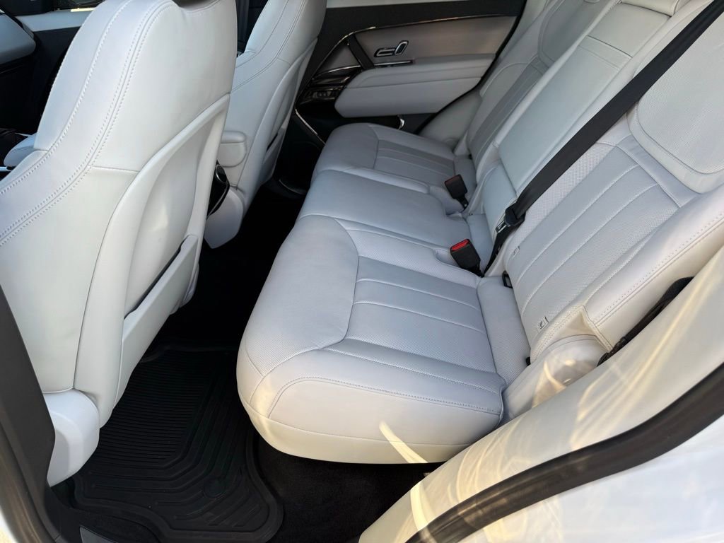 Used 2024 Land Rover Range Rover Sport SE image 42