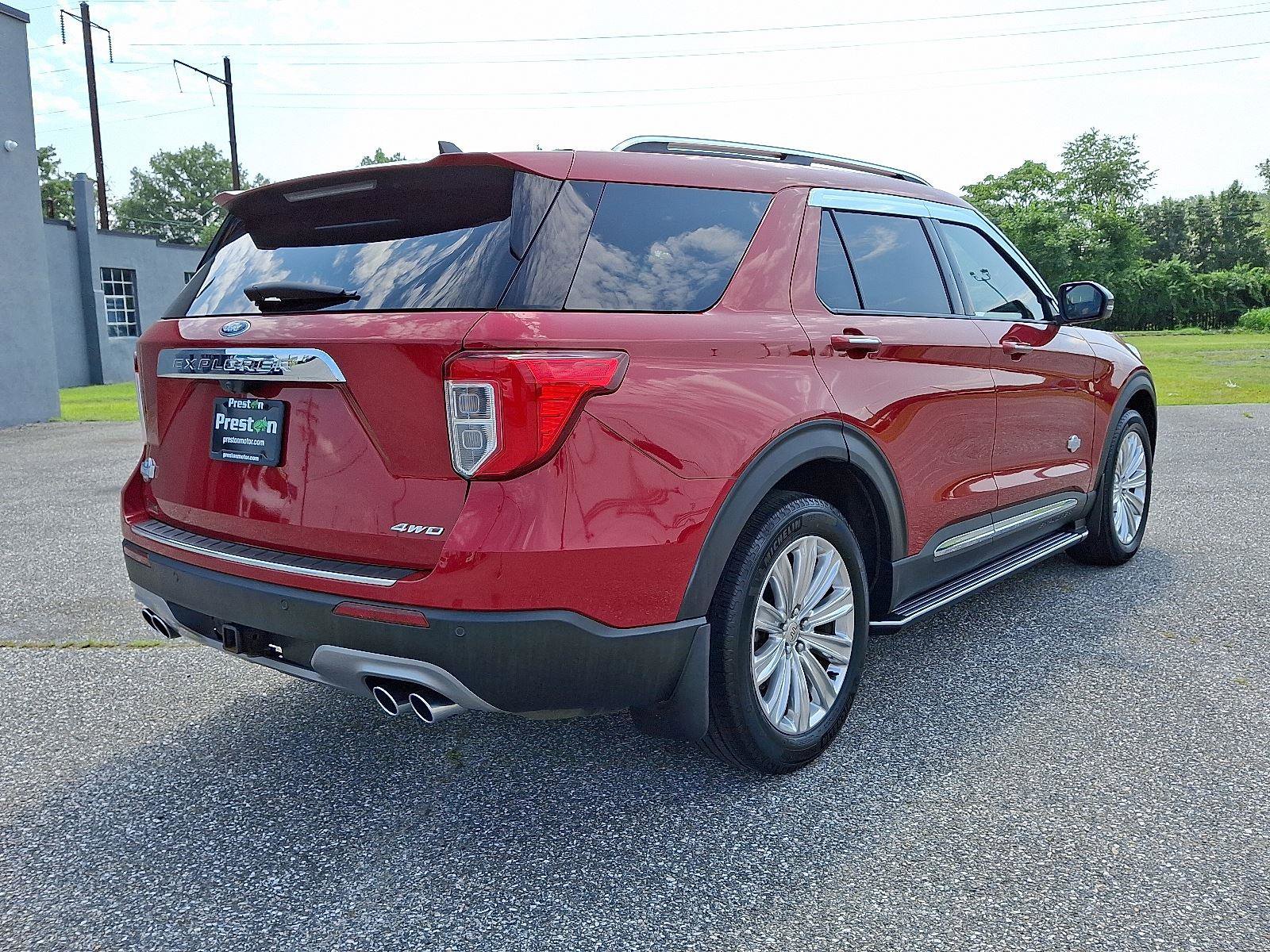 Used 2021 Ford Explorer King Ranch w/ Premium Technology Package image 4