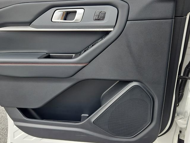 Used 2025 Ford Explorer ST-Line w/ Premium Package image 24