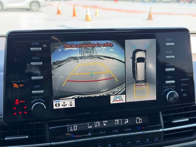 Used 2024 Toyota Sienna Platinum FWD image 16