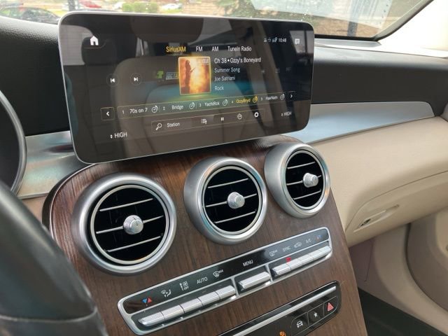 Used 2022 Mercedes-Benz GLC 300 4MATIC image 27