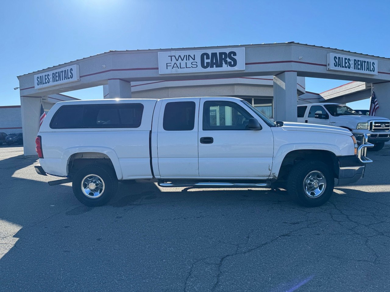 Used 2005 Chevrolet Silverado 2500 LS w/ Skid Plate Package AWD/4WD image 9