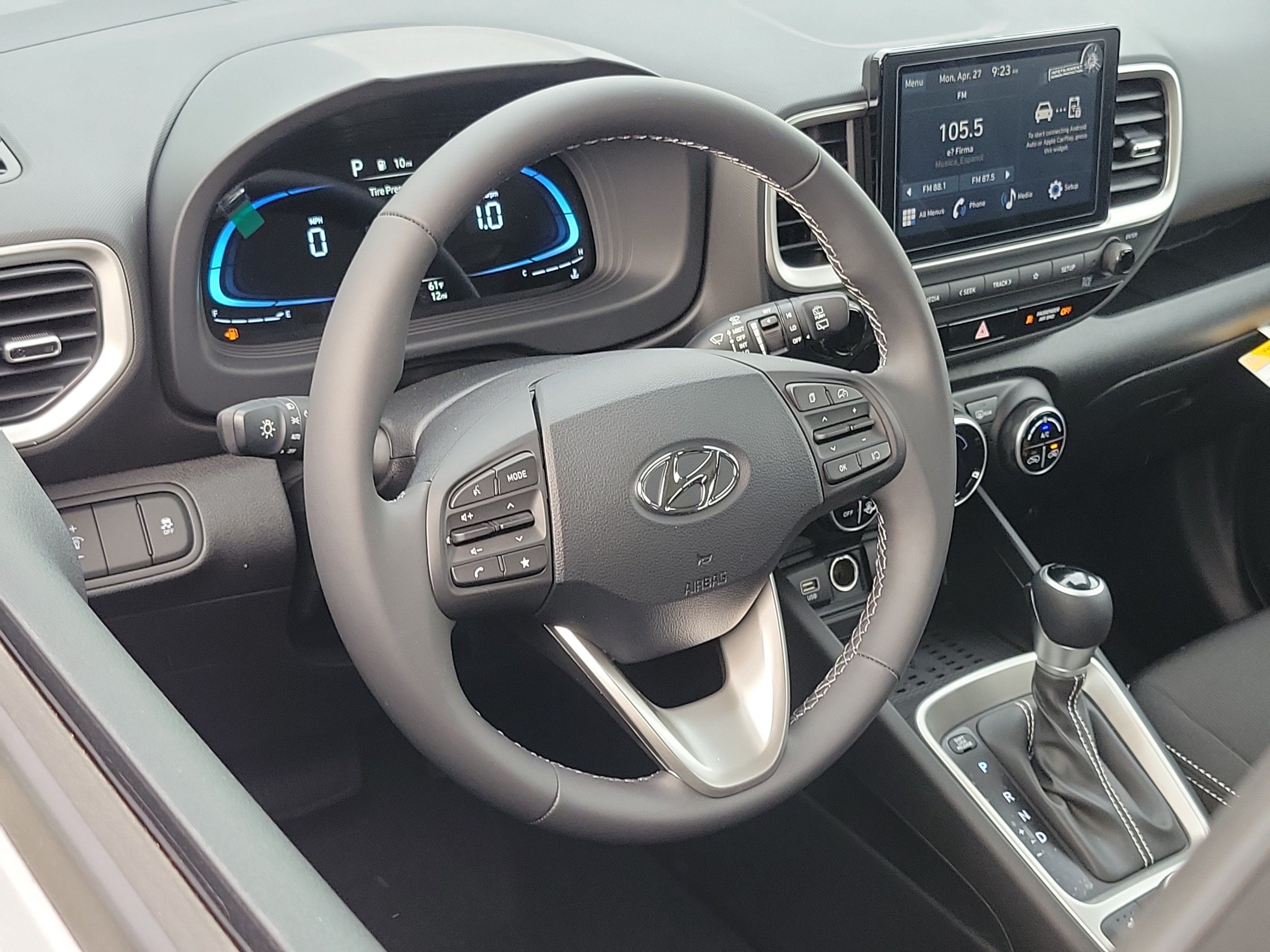 New 2026 Hyundai Venue SEL FWD image 7