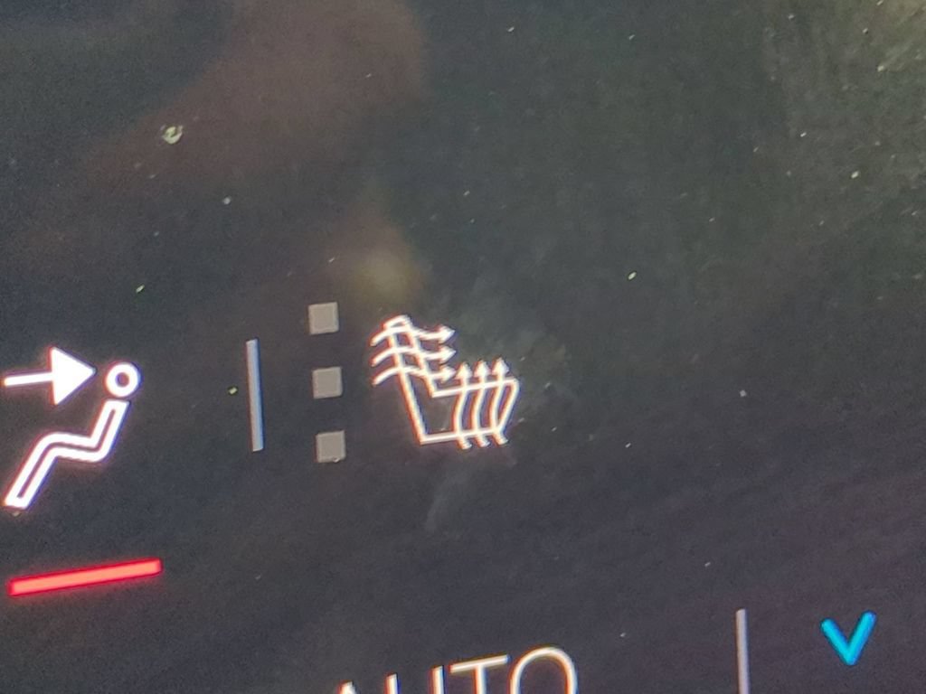 Used 2026 GMC Acadia Elevation w/ Elevation Premium Package FWD image 30