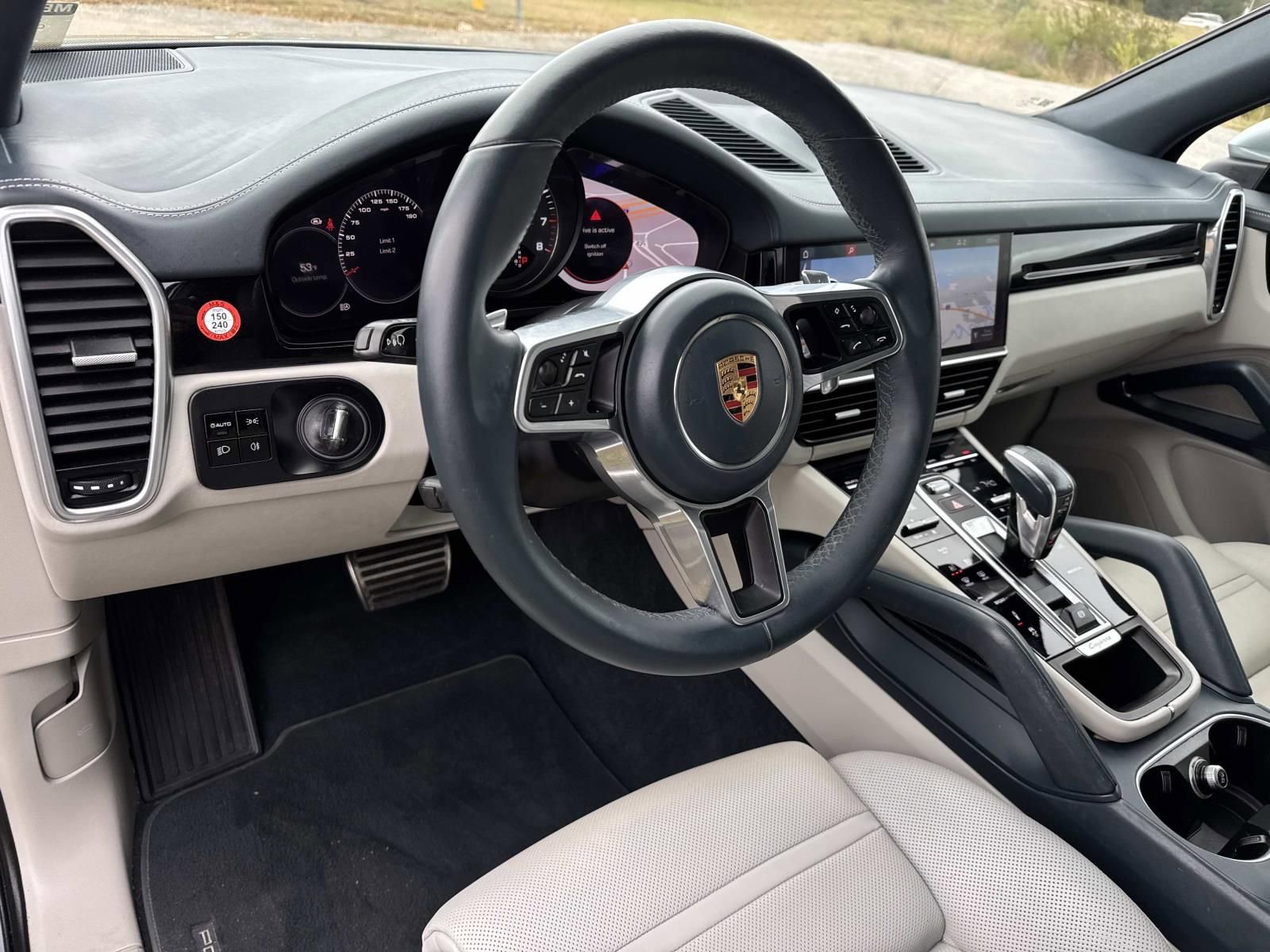 Used 2021 Porsche Cayenne S image 18